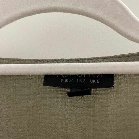 Green shirt - Picture 2 of 3